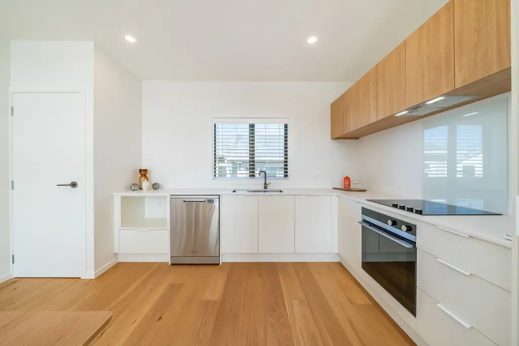 24 Fraser Crescent kitchen