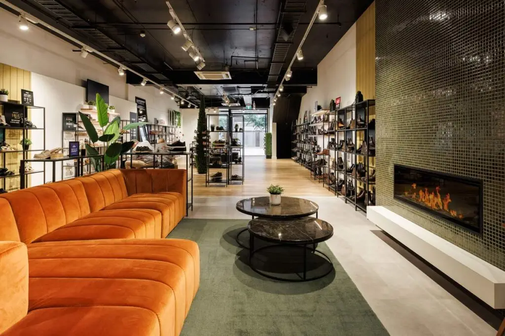 Merchant Shoes interior